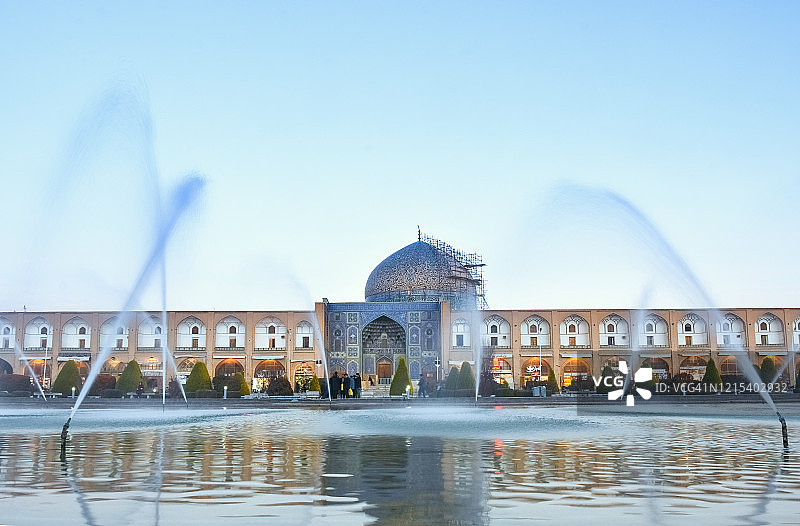 伊朗伊斯法罕伊玛目广场谢赫·劳夫·阿拉清真寺图片素材
