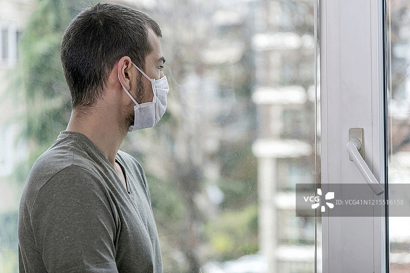 因新冠疫情隔离，请勿离开家图片素材