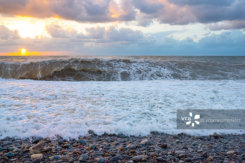 日落时分的自然风暴图片素材