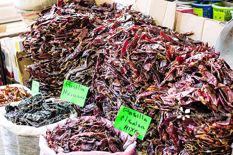 传统墨西哥主食：干辣椒图片素材