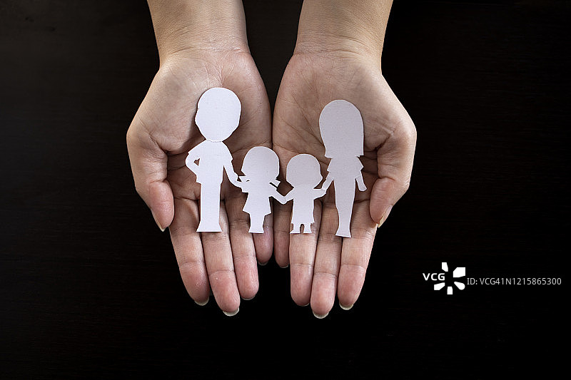 纸人，健康保险概念图片素材