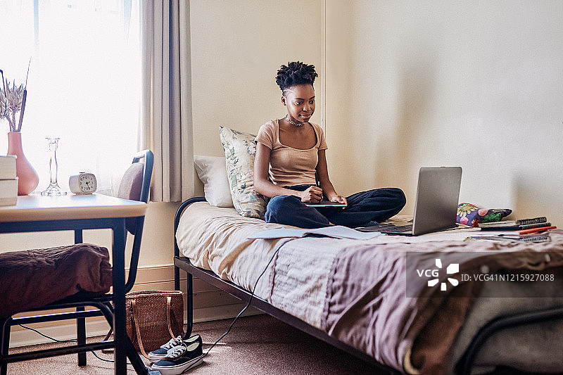 开始绘画图片素材