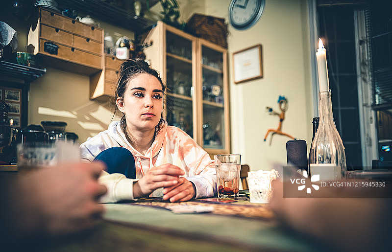 COVID-19疫情期间家庭社交图片素材