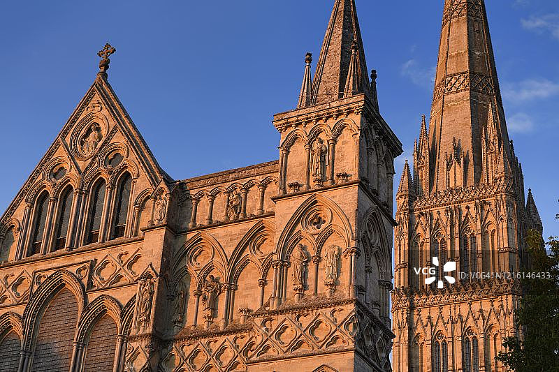 索尔兹伯里大教堂西立面及雕像图片素材