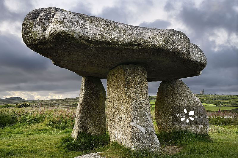 英格兰康沃尔郡的Lanyon Quoit新石器时代支石墓图片素材