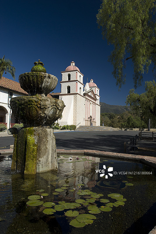 圣巴巴拉的西班牙教会图片素材