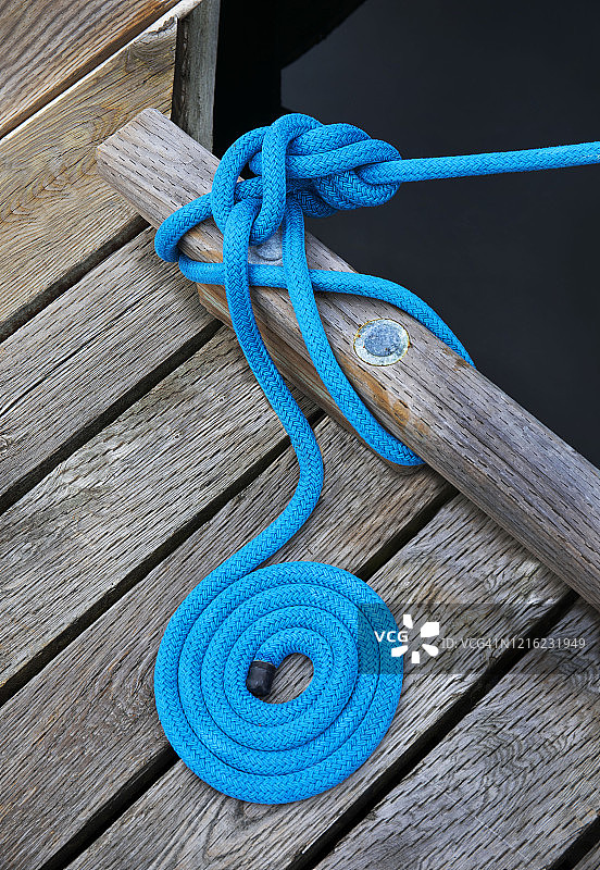 特写：游艇的绳索图片素材