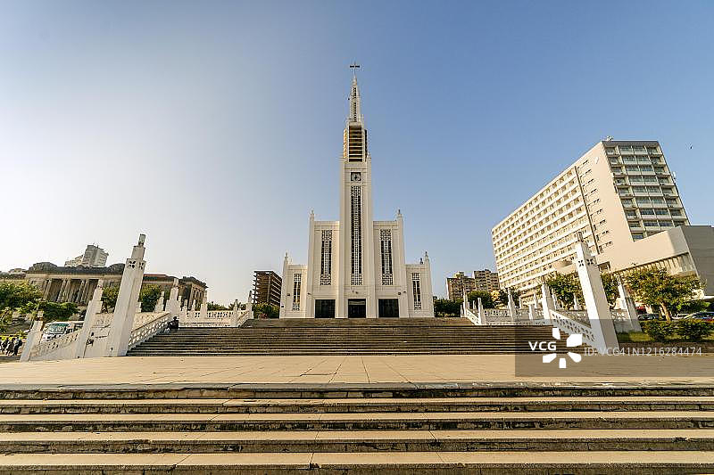 莫桑比克马普托独立广场上的马普托主教座堂图片素材