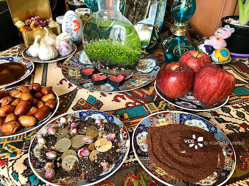 Haft-Sin的象征意义图片素材