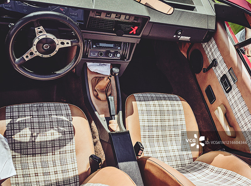 经典敞篷老爷车内饰图片素材