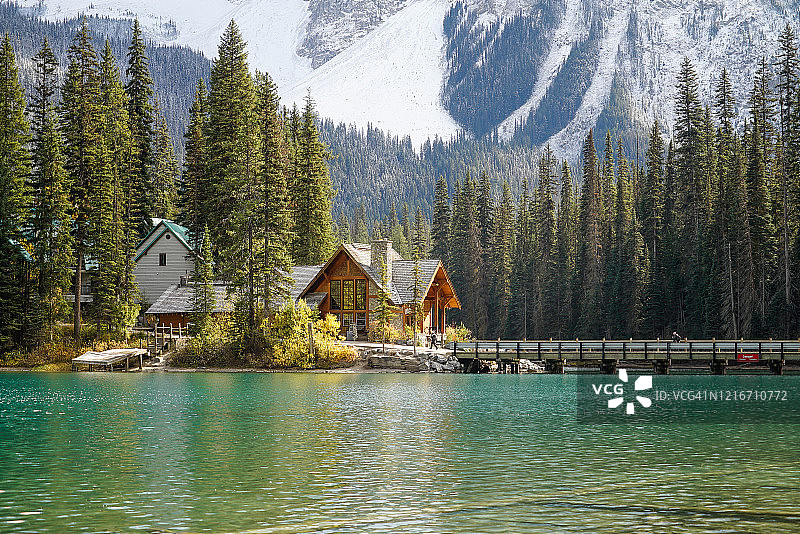 加拿大不列颠哥伦比亚省幽鹤国家公园翡翠湖图片素材