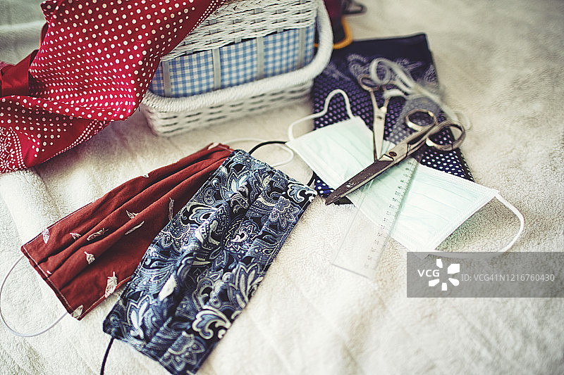 缝制口罩的缝纫配件图片素材