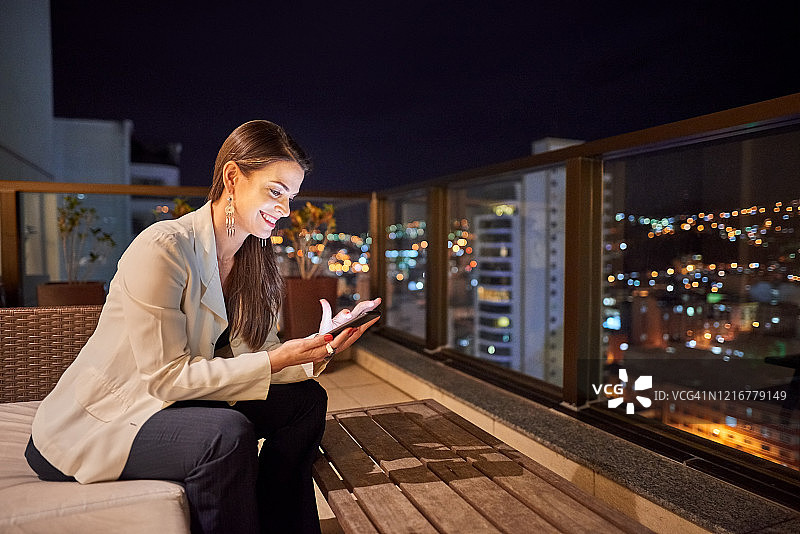 阅读有趣的短信图片素材