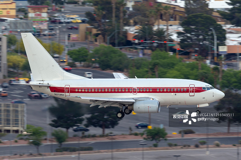 波音737客机往返格鲁姆湖51区基地图片素材