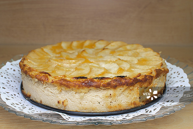 自制苹果派（侧视图）图片素材