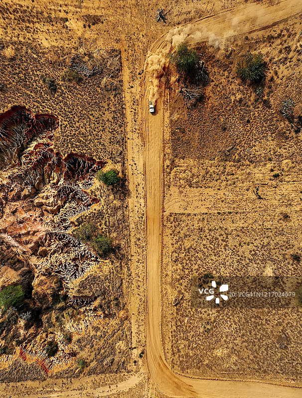 壮丽的汽车越野景观图片素材