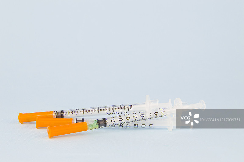 制药公司正在研究新冠病毒疫苗图片素材