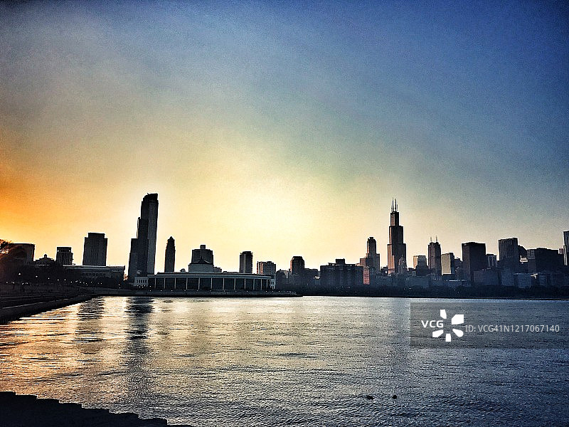 日落芝加哥天际线图片素材