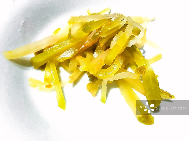 中餐馆午餐搭配的四川榨菜图片素材