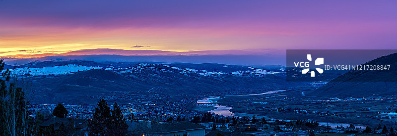 加拿大不列颠哥伦比亚省坎卢普斯全景图片素材