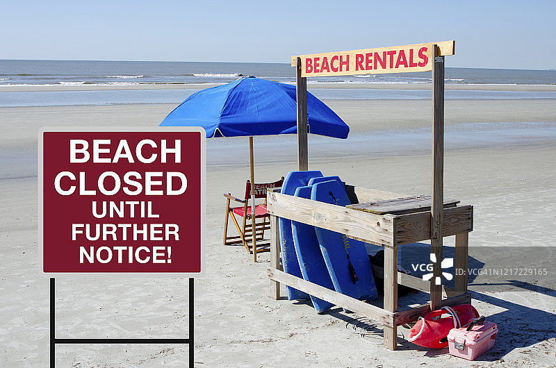 海滩关闭通知（新冠疫情期间）图片素材