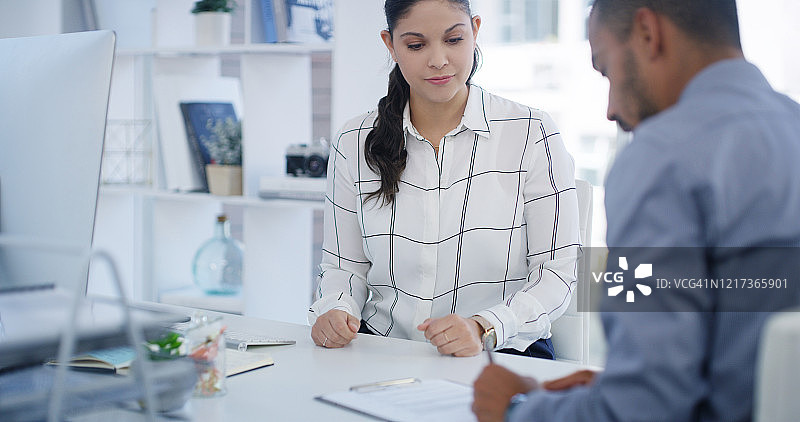 签订合同后交易完成图片素材