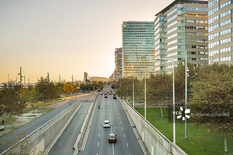 巴塞罗那海滨住宅楼图片素材