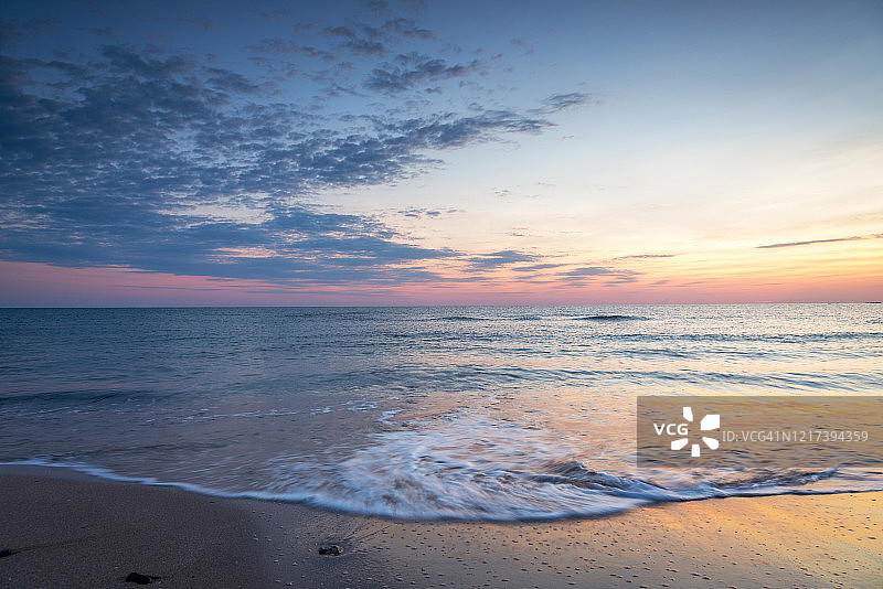 壮丽的海上日出图片素材