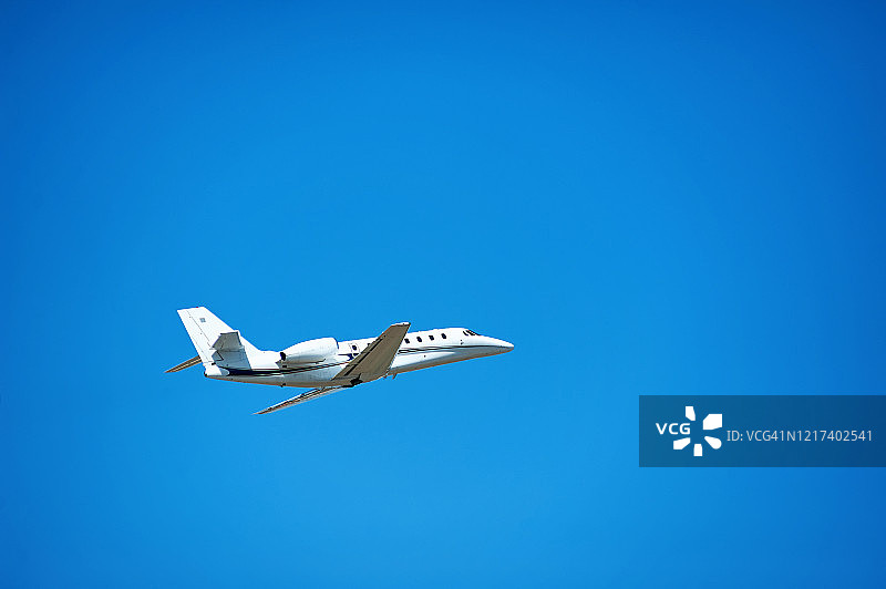 客机起飞和降落图片素材