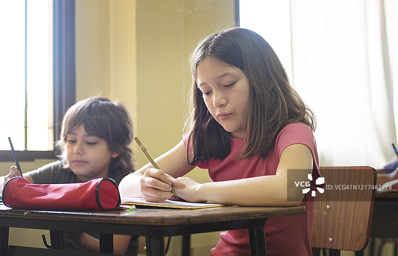 学校的时间图片素材