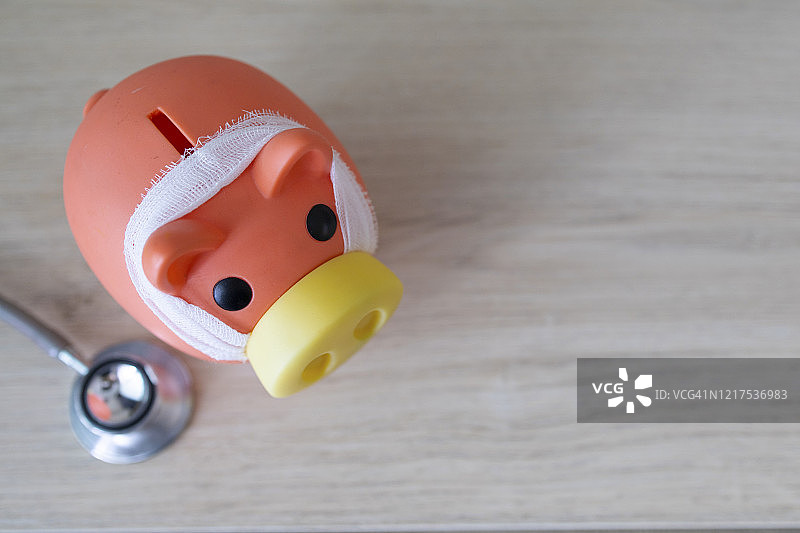 健康保险概念：储蓄，财务规划图片素材