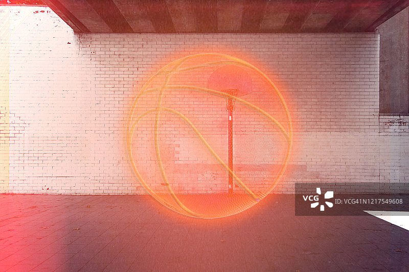 城市篮球场上的数字篮球创意图片图片素材