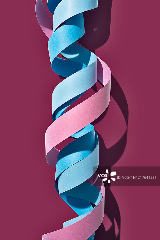 扭曲的彩色纸条图片素材