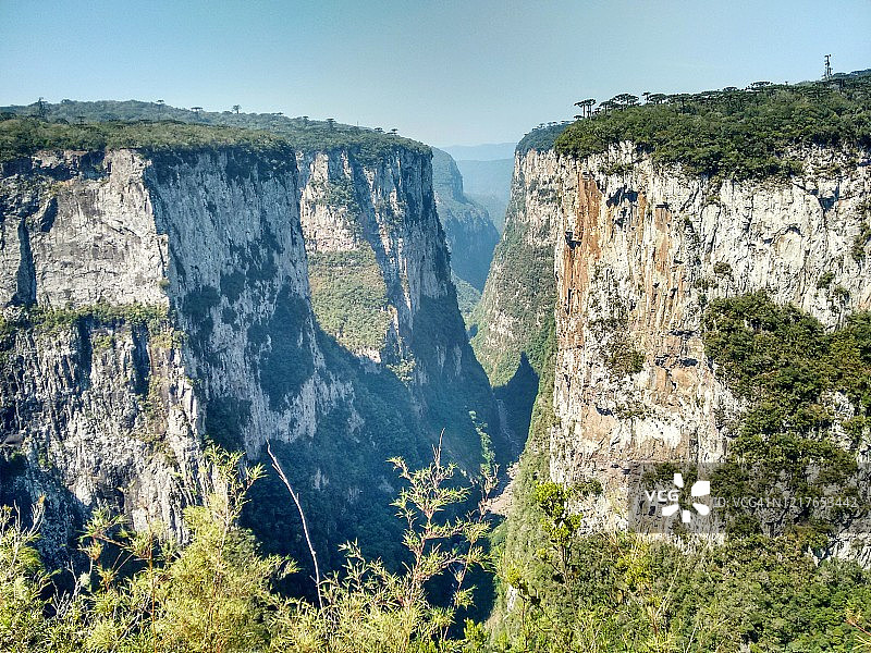 盘古大陆分离期间形成的峡谷景观图片素材