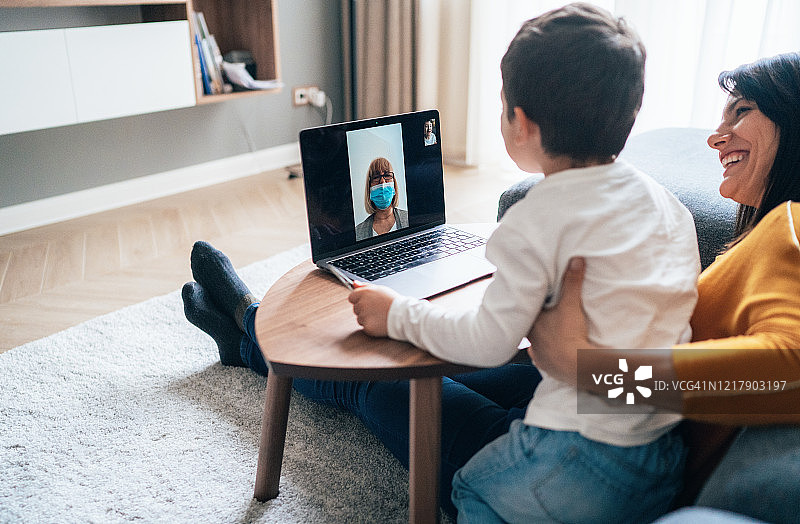 隔离期间在线视频通话图片素材