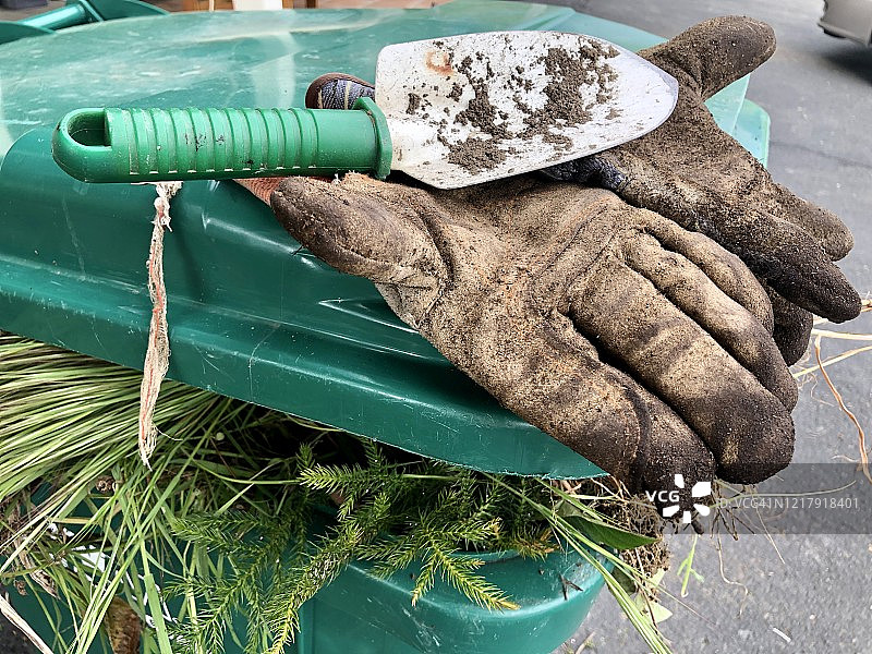 堆满的堆肥箱图片素材