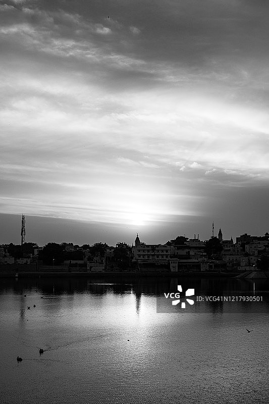 黑白普什卡湖图片素材