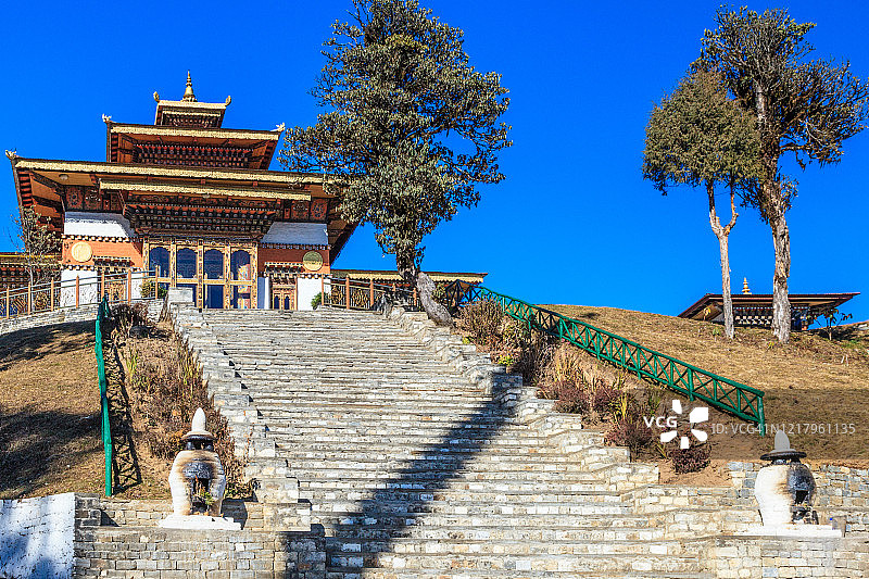 都楚拉山口的佛塔纪念碑图片素材