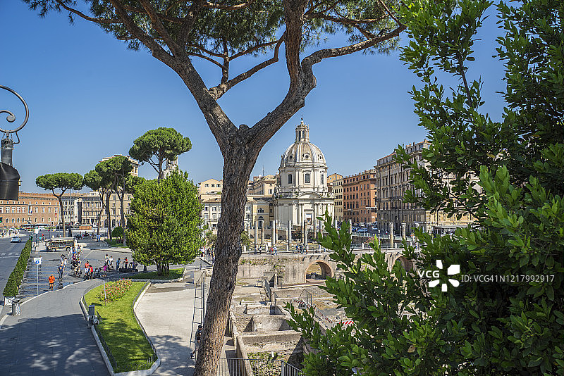 罗马帝国广场大道、圣母玛利亚教堂、图拉真广场图片素材