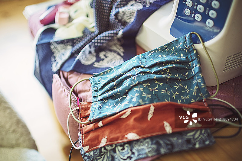 缝制口罩的缝纫配件图片素材