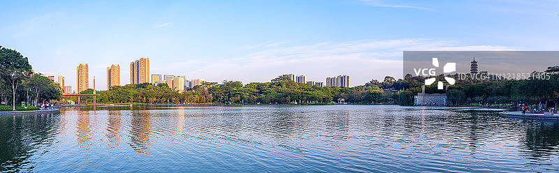 城市湖泊公园图片素材