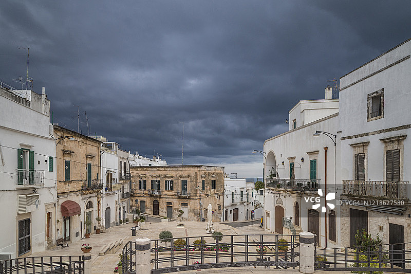 奥斯图尼城市景观（意大利莱切普利亚）图片素材