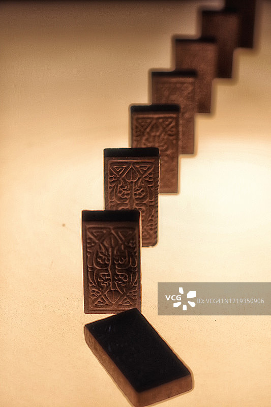 多米诺骨牌，社交疏离概念图片素材