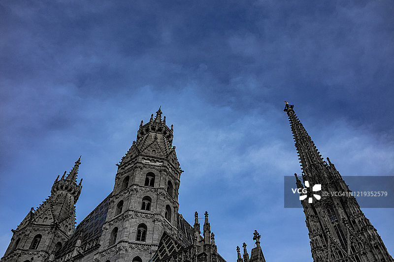 圣斯蒂芬大教堂日落景观图片素材