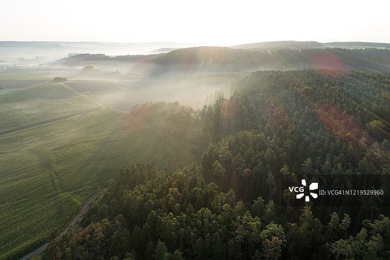 雾景日出航拍图片素材