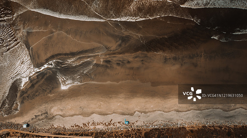 圣地亚哥空旷的海滩，疫情期间的摄影新闻，COVID-19图片素材