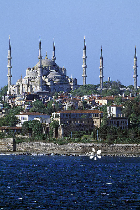海滨的蓝色清真寺图片素材