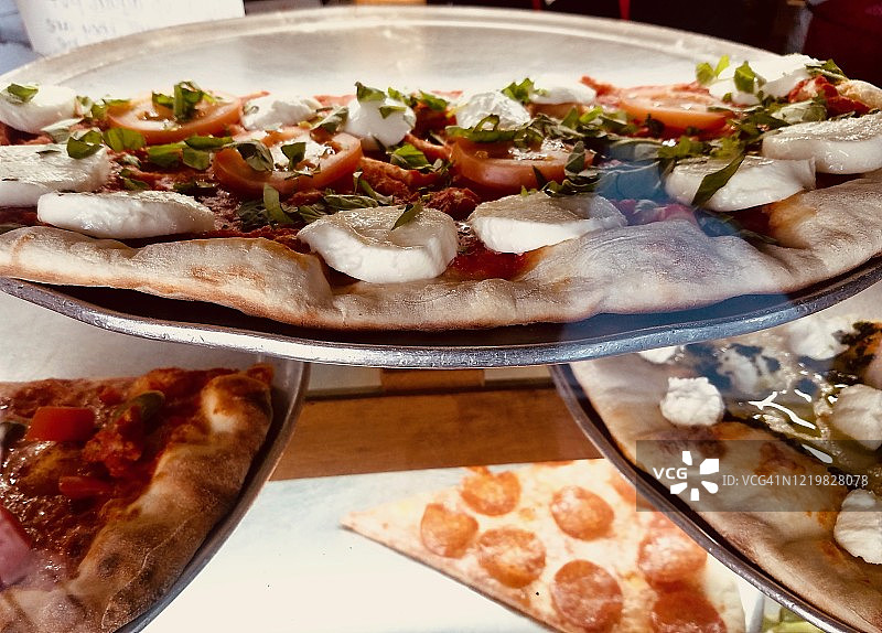 披萨店披萨展示图片素材