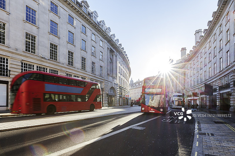 日出时的伦敦摄政街图片素材