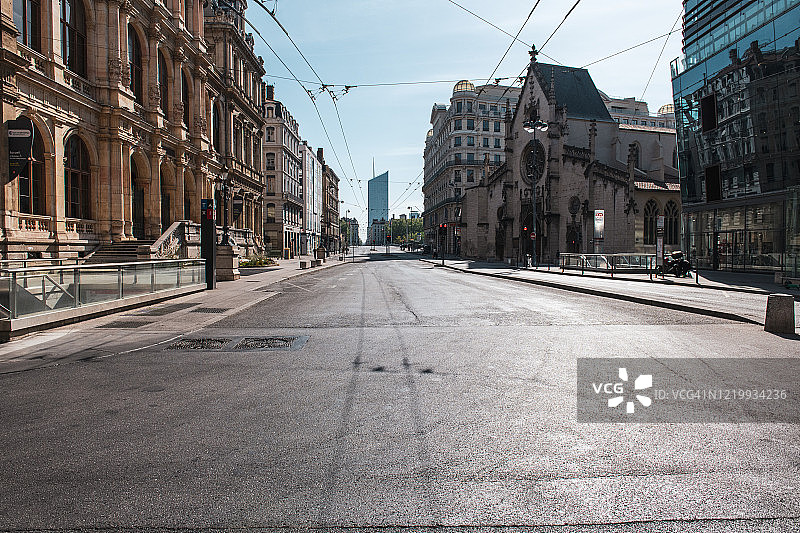 里昂科德利埃广场：隔离期间空旷的景象图片素材